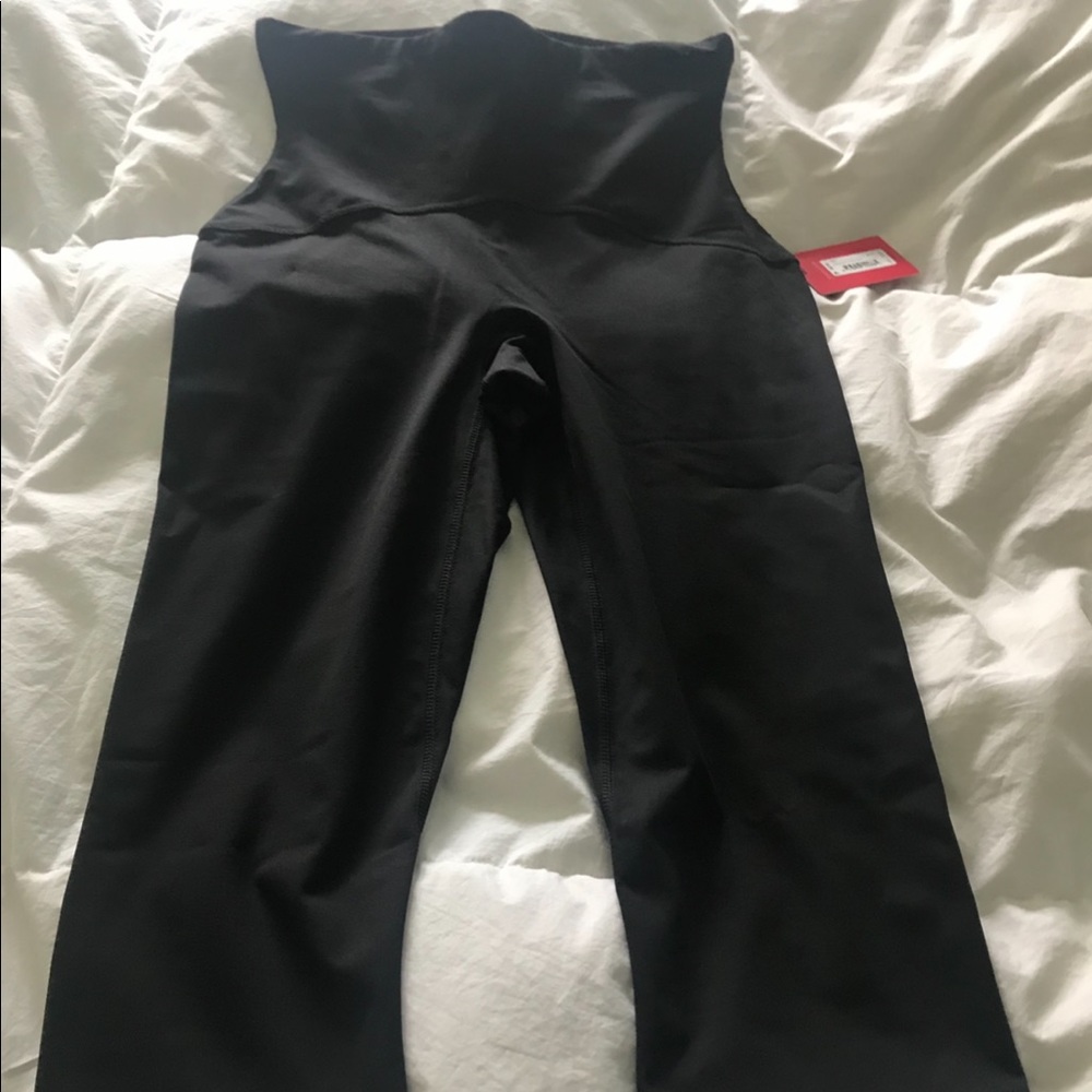 Spanx Compression Knee Pants